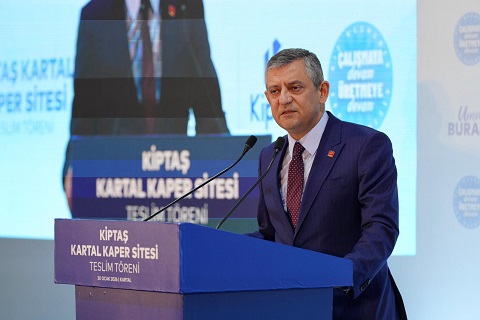 ÖZGÜR ÖZEL: “KENTSEL DÖNÜŞÜM BİR TERCİH DEĞİL, YAŞAM HAKKIDIR”